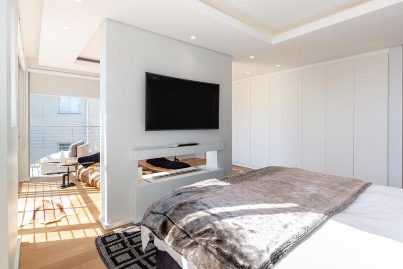 To Let 2 Bedroom Property for Rent in Fresnaye Western Cape